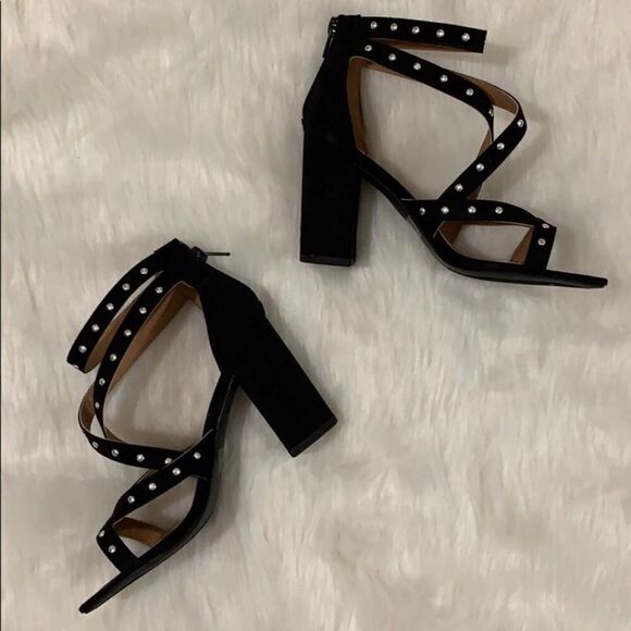 BLACK studded sandals black faux suede size 6.5 block heels Roman gladiators - Picture 4 of 6